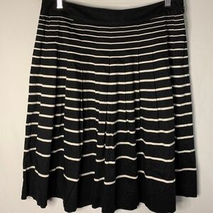 Talbots Pleated Skirt Womens Size 10 Zip Side Black Ivory Stripe Unlined Cotton